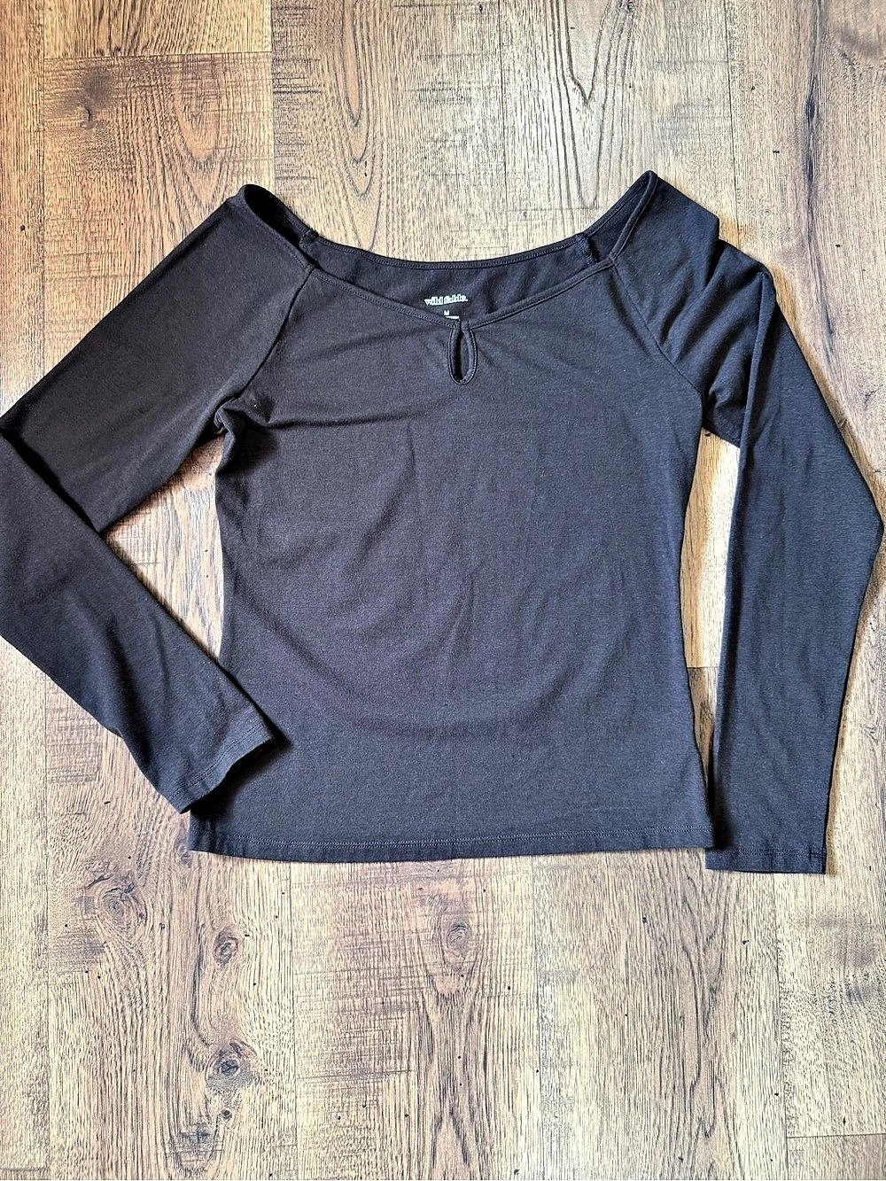 WILD FABLE Women's Black Knit Scoop Neck Keyhole Long Sleeve Stretch Top M